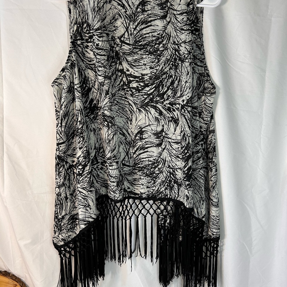 Democracy Women's Sleeveless Boho Fringe‎ Open Vest Size Large - Picture 4 of 7